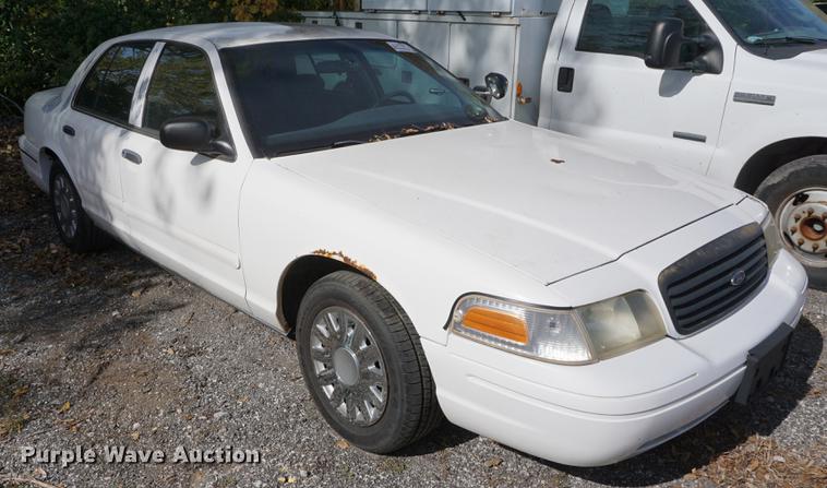 image for item DF1504 2000 Ford Crown Victoria Police Interceptor
