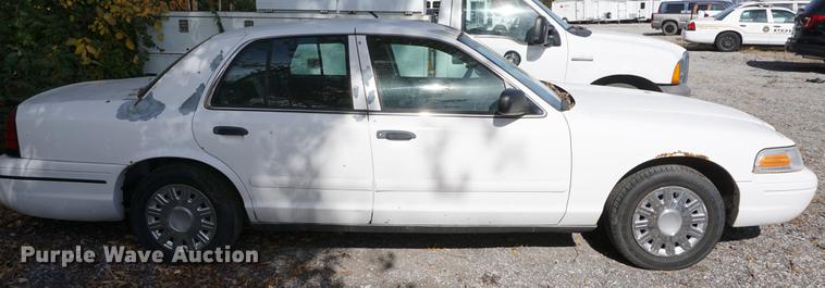 image for item DF1504 2000 Ford Crown Victoria Police Interceptor