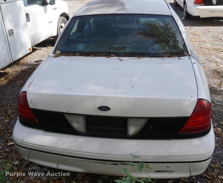 image for item DF1504 2000 Ford Crown Victoria Police Interceptor
