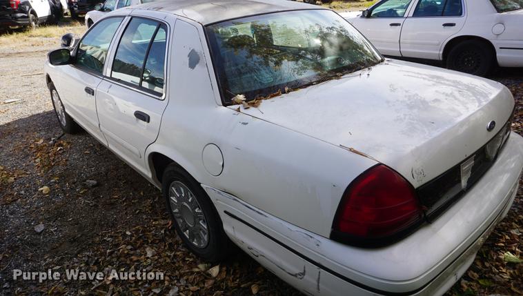 image for item DF1504 2000 Ford Crown Victoria Police Interceptor