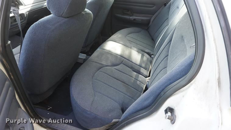 image for item DF1504 2000 Ford Crown Victoria Police Interceptor