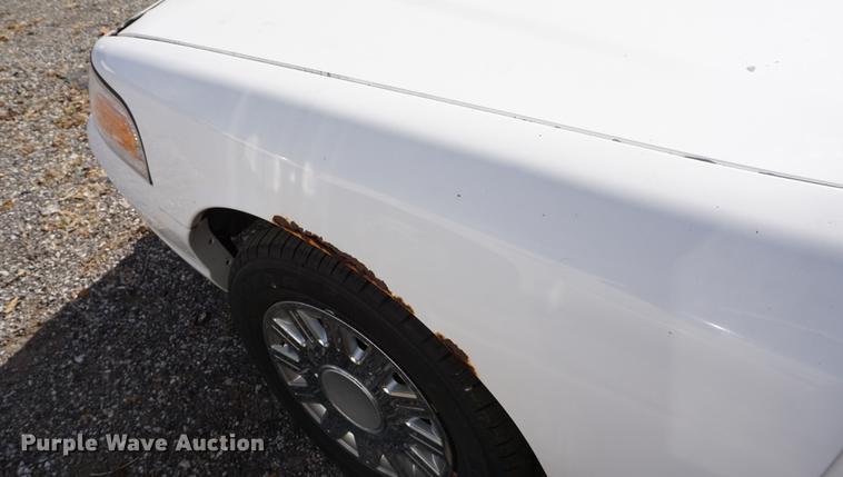 image for item DF1504 2000 Ford Crown Victoria Police Interceptor