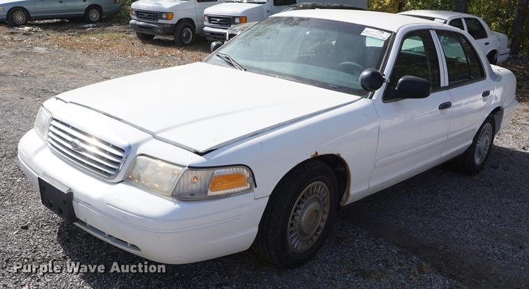 image for item DF1505 2002 Ford Crown Victoria Police Interceptor