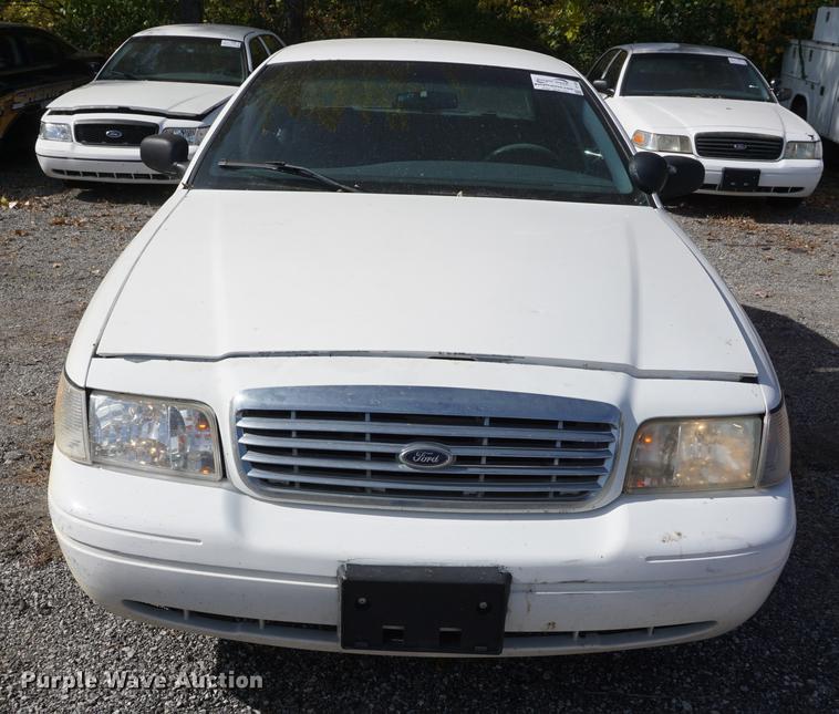 image for item DF1505 2002 Ford Crown Victoria Police Interceptor