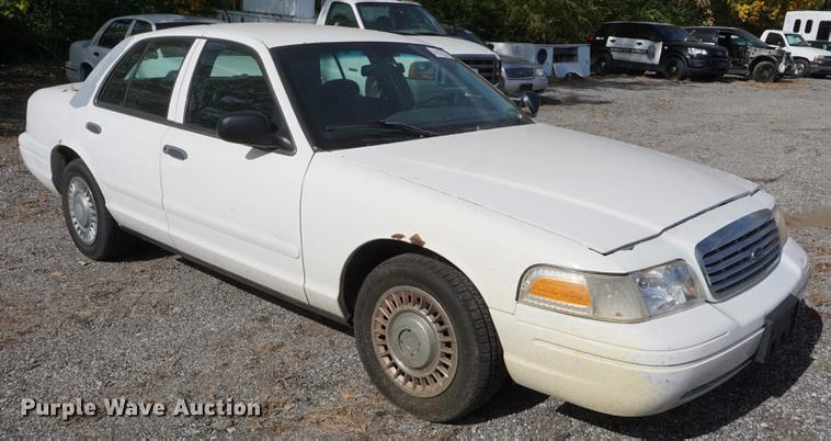 image for item DF1505 2002 Ford Crown Victoria Police Interceptor
