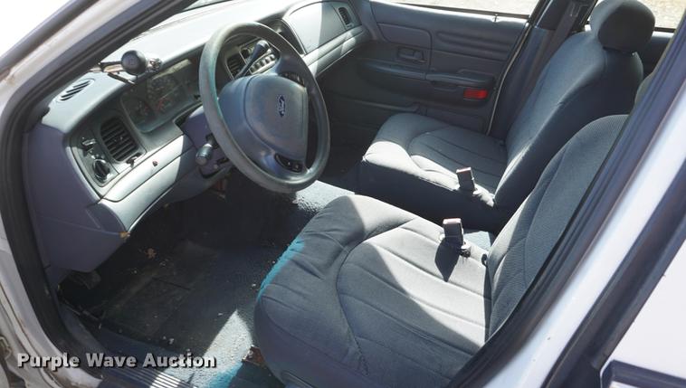 image for item DF1505 2002 Ford Crown Victoria Police Interceptor