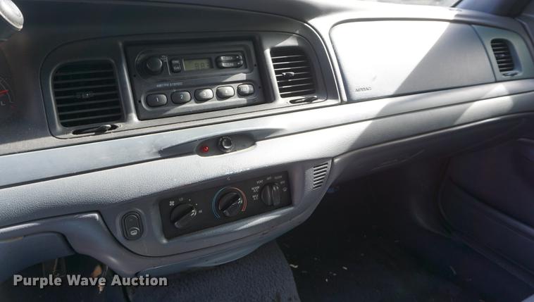 image for item DF1505 2002 Ford Crown Victoria Police Interceptor