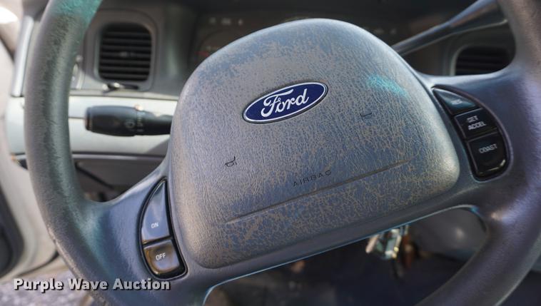 image for item DF1505 2002 Ford Crown Victoria Police Interceptor