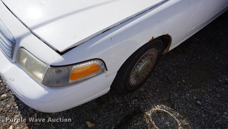 image for item DF1505 2002 Ford Crown Victoria Police Interceptor
