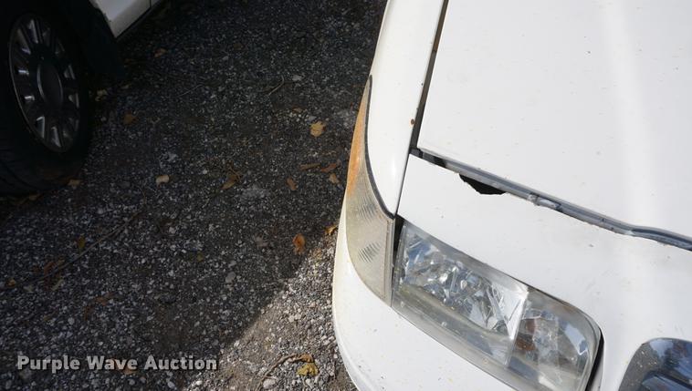 image for item DF1505 2002 Ford Crown Victoria Police Interceptor