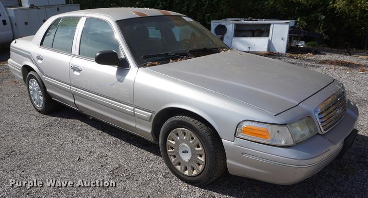 image for item DF1506 2005 Ford Crown Victoria Police Interceptor