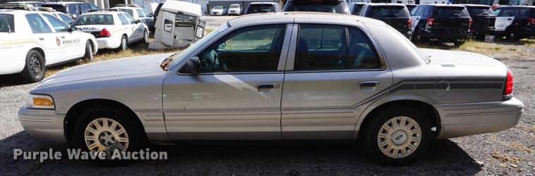 image for item DF1506 2005 Ford Crown Victoria Police Interceptor