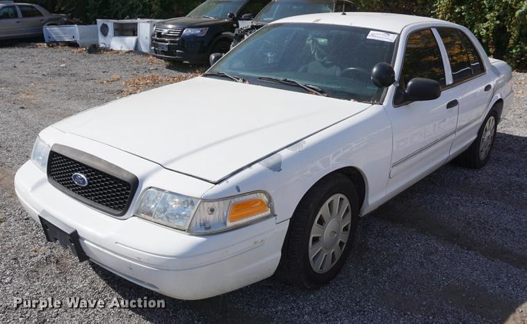 image for item DF1507 2008 Ford Crown Victoria Police Interceptor