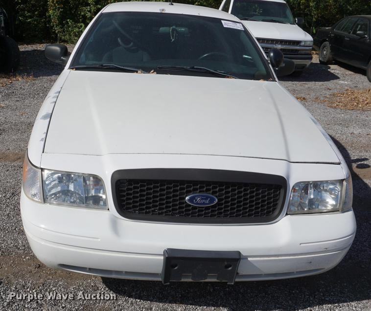 image for item DF1507 2008 Ford Crown Victoria Police Interceptor