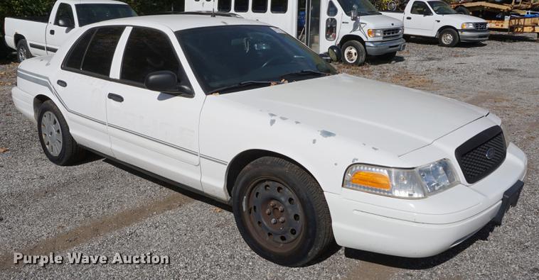 image for item DF1507 2008 Ford Crown Victoria Police Interceptor