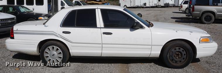 image for item DF1507 2008 Ford Crown Victoria Police Interceptor