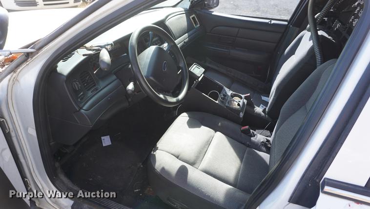 image for item DF1507 2008 Ford Crown Victoria Police Interceptor