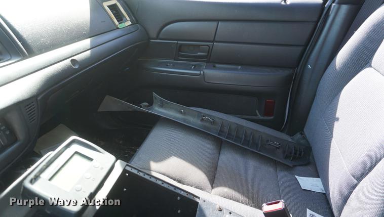 image for item DF1507 2008 Ford Crown Victoria Police Interceptor