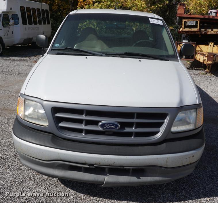 image for item DF1508 1999 Ford F150 pickup truck