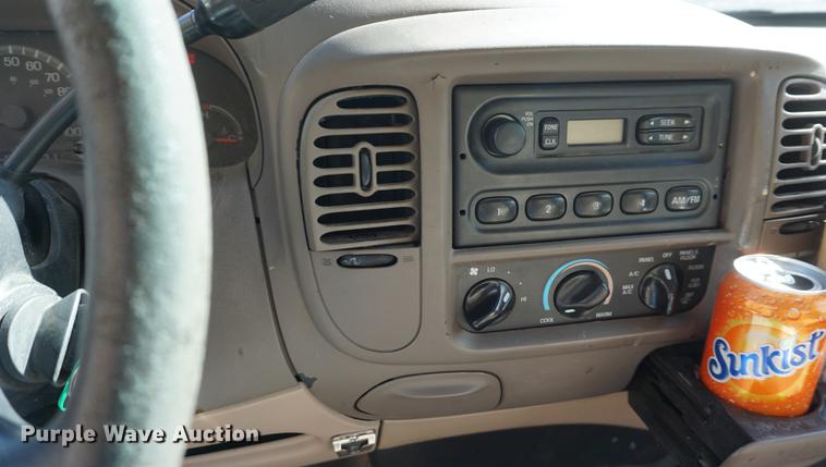 image for item DF1508 1999 Ford F150 pickup truck