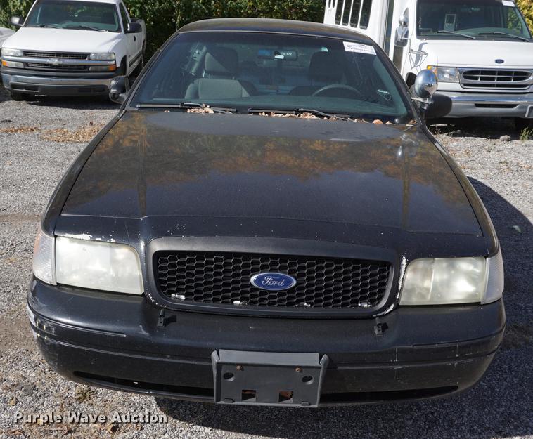 image for item DF1509 2006 Ford Crown Victoria Police Interceptor