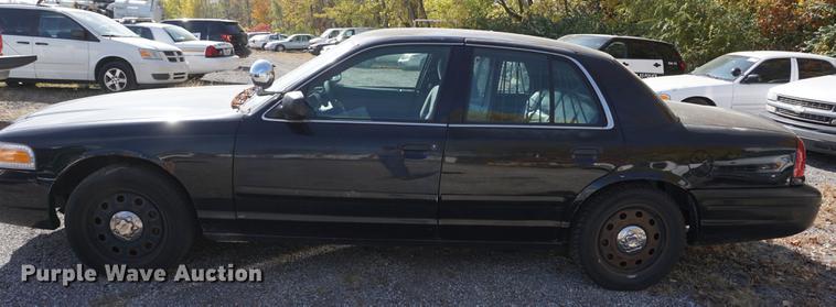 image for item DF1509 2006 Ford Crown Victoria Police Interceptor