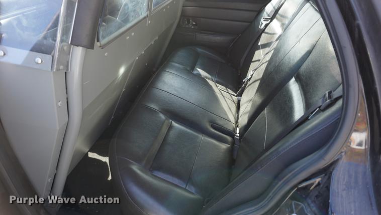 image for item DF1509 2006 Ford Crown Victoria Police Interceptor