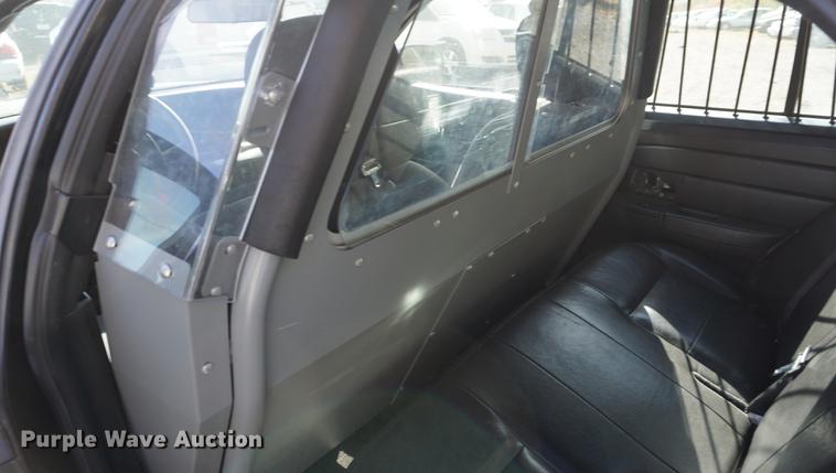 image for item DF1509 2006 Ford Crown Victoria Police Interceptor