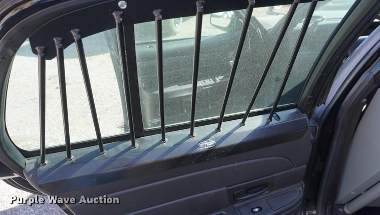 image for item DF1509 2006 Ford Crown Victoria Police Interceptor