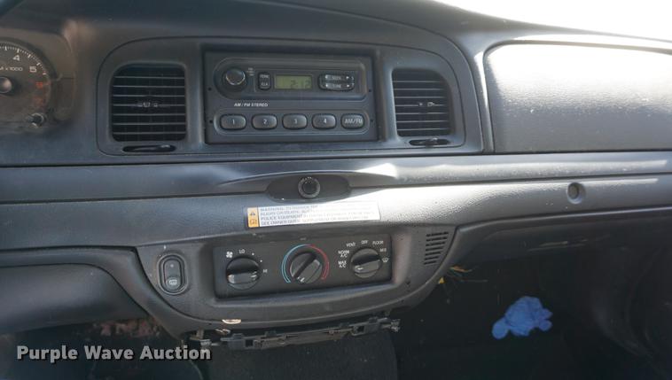 image for item DF1509 2006 Ford Crown Victoria Police Interceptor