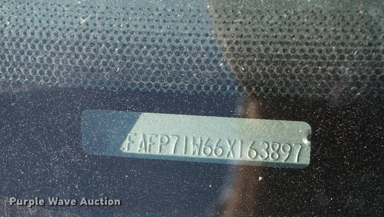 image for item DF1509 2006 Ford Crown Victoria Police Interceptor