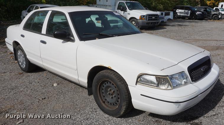 image for item DF1510 2000 Ford Crown Victoria Police Interceptor