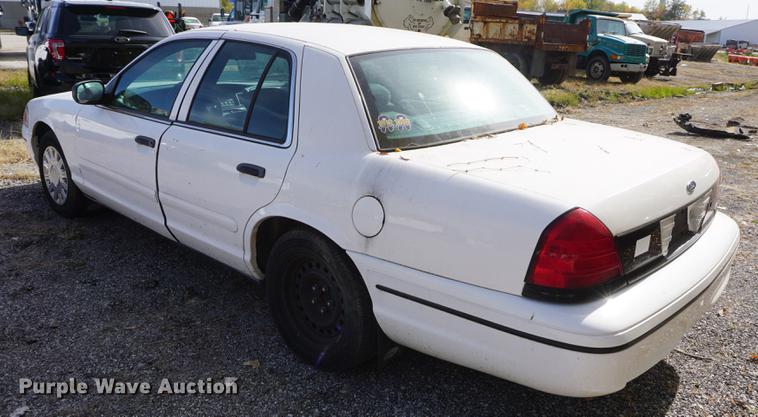 image for item DF1510 2000 Ford Crown Victoria Police Interceptor