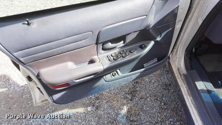 image for item DF1510 2000 Ford Crown Victoria Police Interceptor