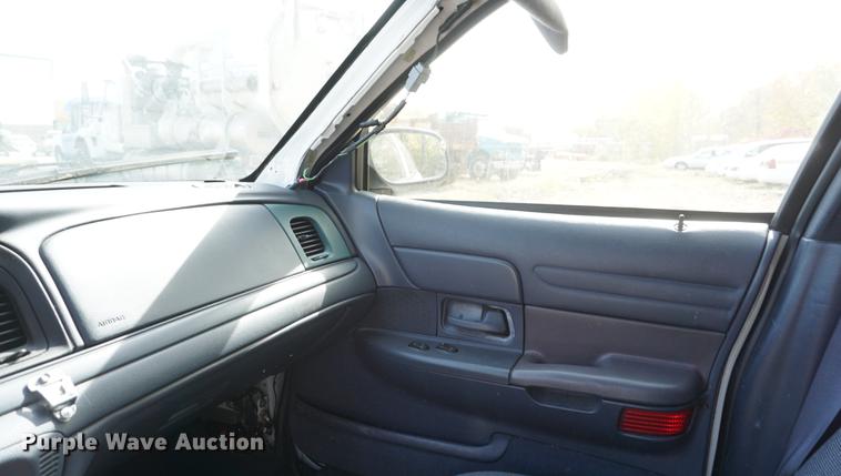 image for item DF1510 2000 Ford Crown Victoria Police Interceptor