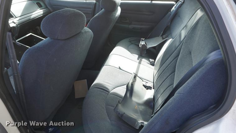 image for item DF1510 2000 Ford Crown Victoria Police Interceptor