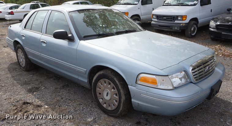 image for item DF1511 2005 Ford Crown Victoria Police Interceptor