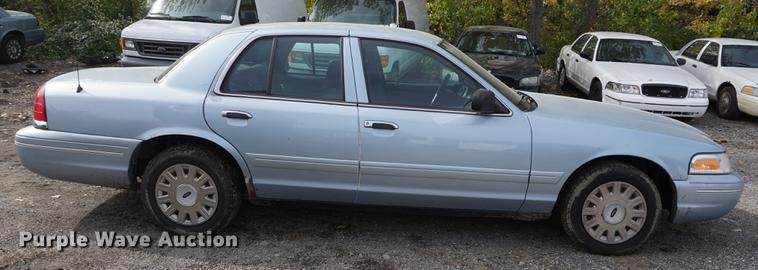 image for item DF1511 2005 Ford Crown Victoria Police Interceptor
