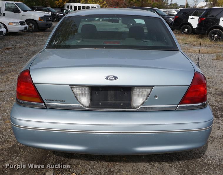 image for item DF1511 2005 Ford Crown Victoria Police Interceptor