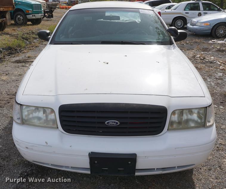 image for item DF1513 2000 Ford Crown Victoria Police Interceptor