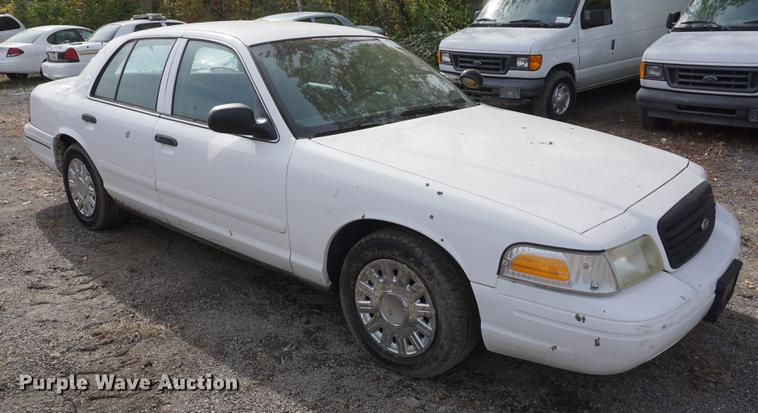 image for item DF1513 2000 Ford Crown Victoria Police Interceptor