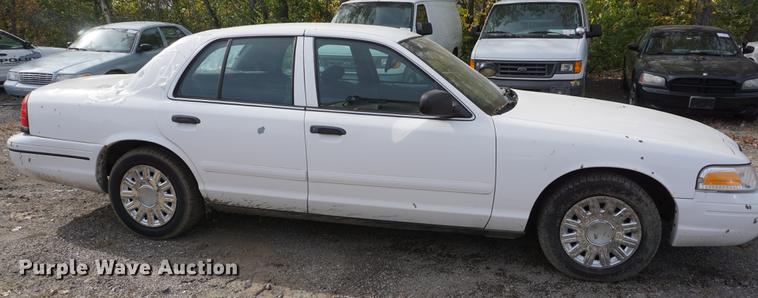 image for item DF1513 2000 Ford Crown Victoria Police Interceptor