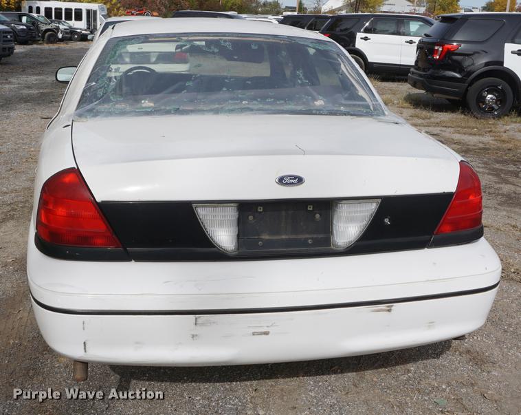 image for item DF1513 2000 Ford Crown Victoria Police Interceptor