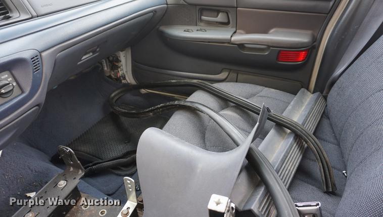 image for item DF1513 2000 Ford Crown Victoria Police Interceptor