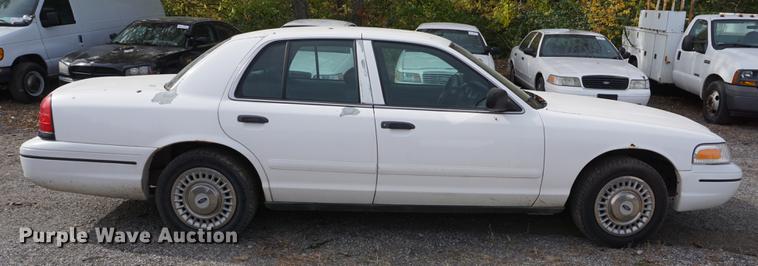 image for item DF1514 2000 Ford Crown Victoria Police Interceptor