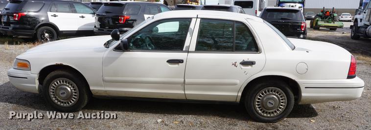 image for item DF1514 2000 Ford Crown Victoria Police Interceptor