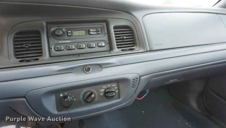 image for item DF1514 2000 Ford Crown Victoria Police Interceptor