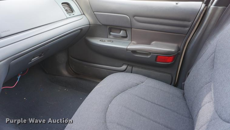 image for item DF1514 2000 Ford Crown Victoria Police Interceptor