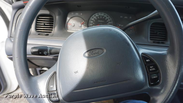 image for item DF1514 2000 Ford Crown Victoria Police Interceptor