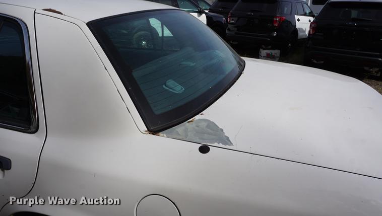 image for item DF1514 2000 Ford Crown Victoria Police Interceptor